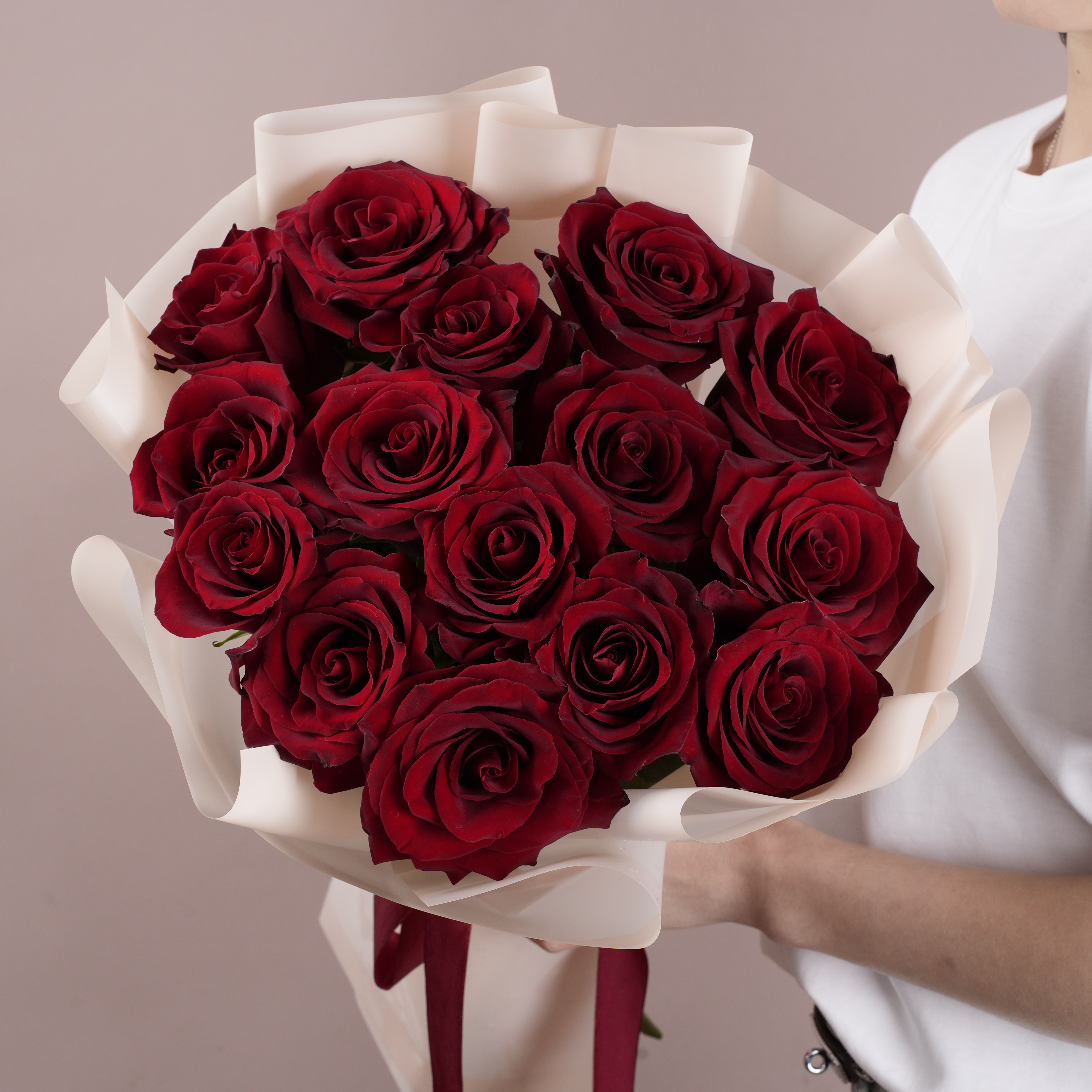 15 красных роз