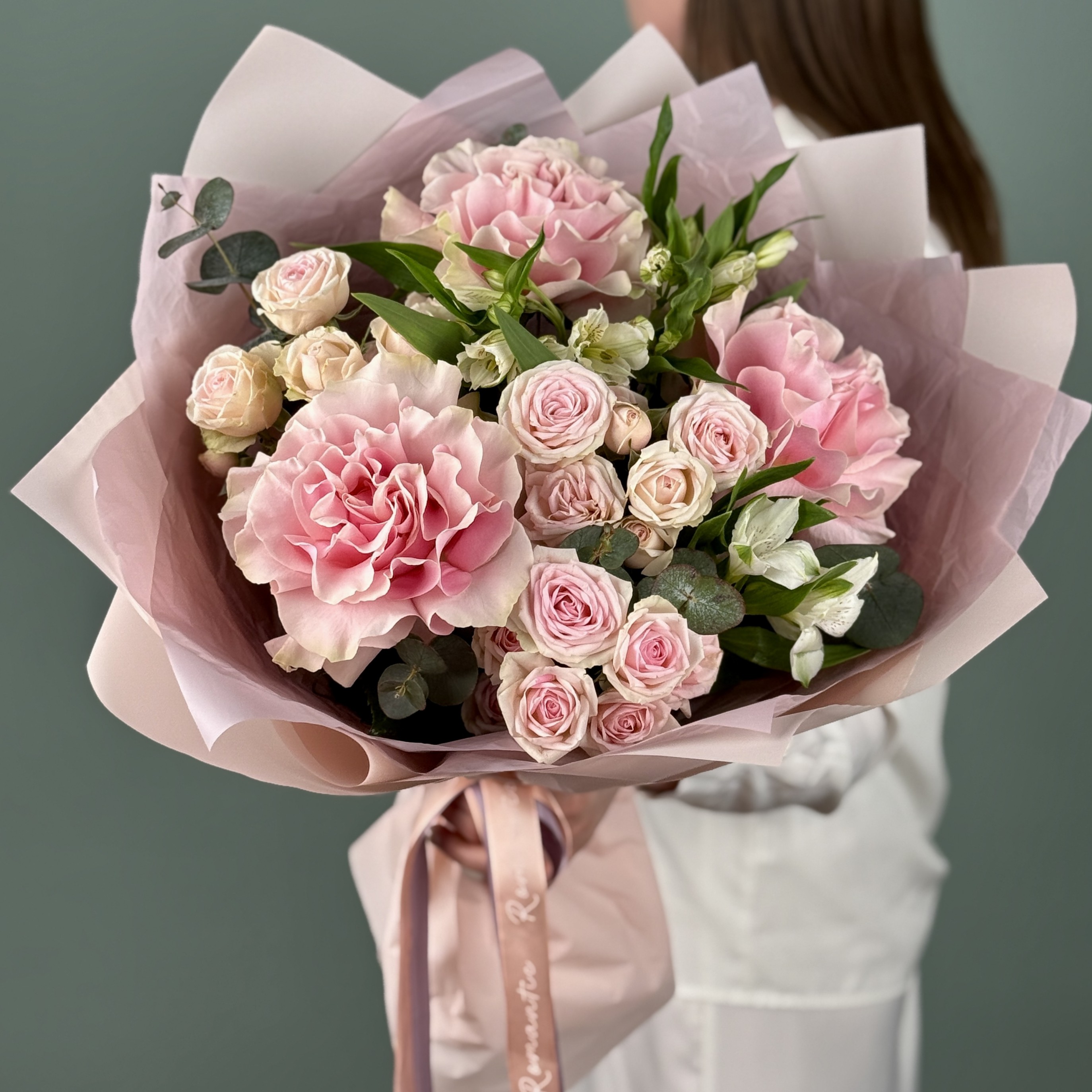 Пионовидные и французские розы