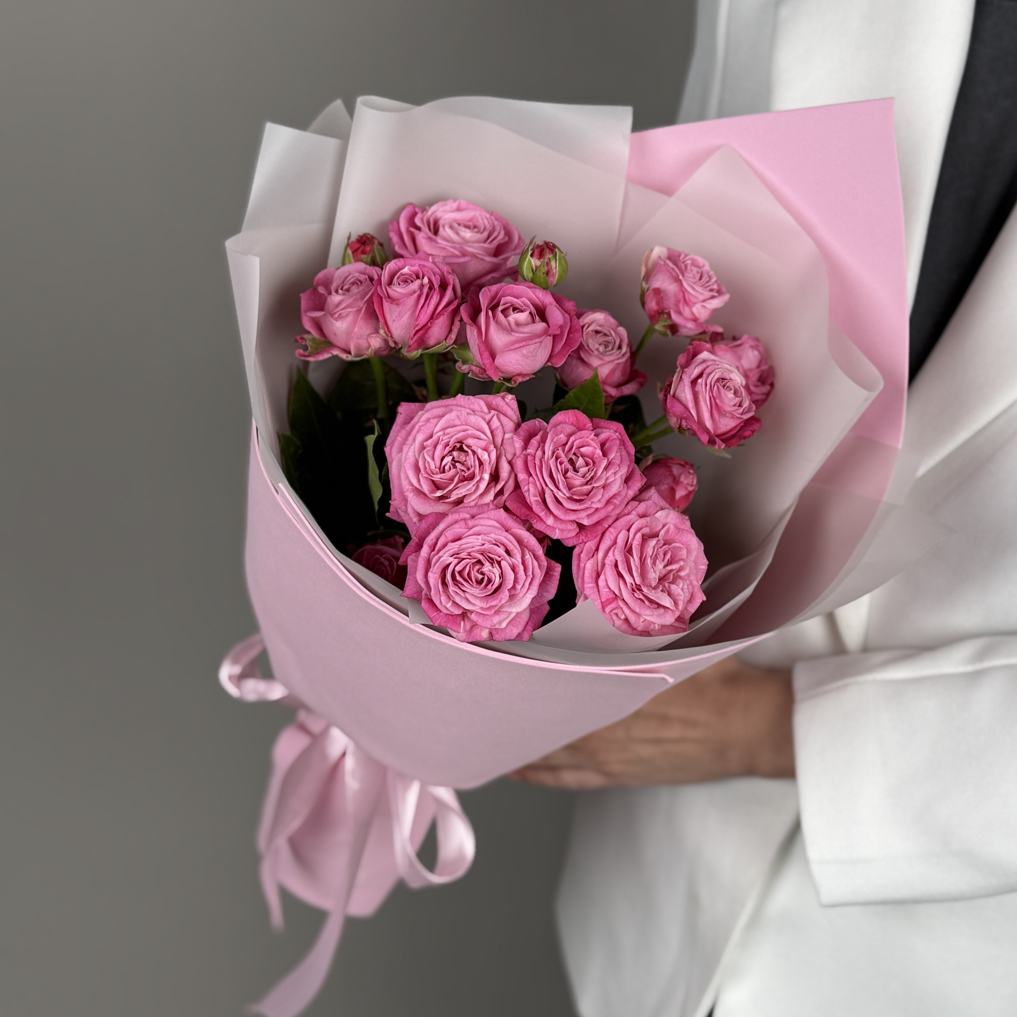 Комплимент из кустовых роз