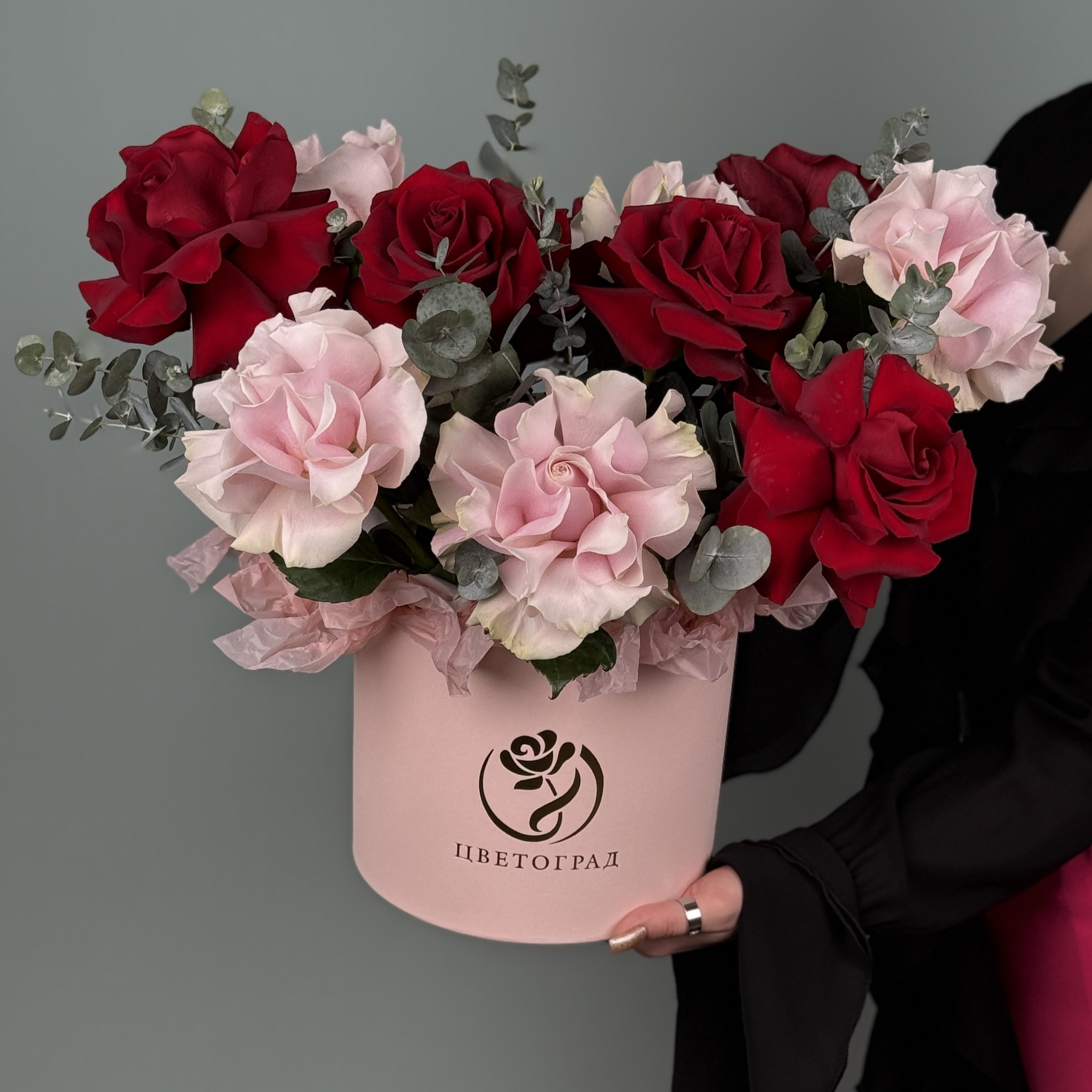 Французские розы в коробке