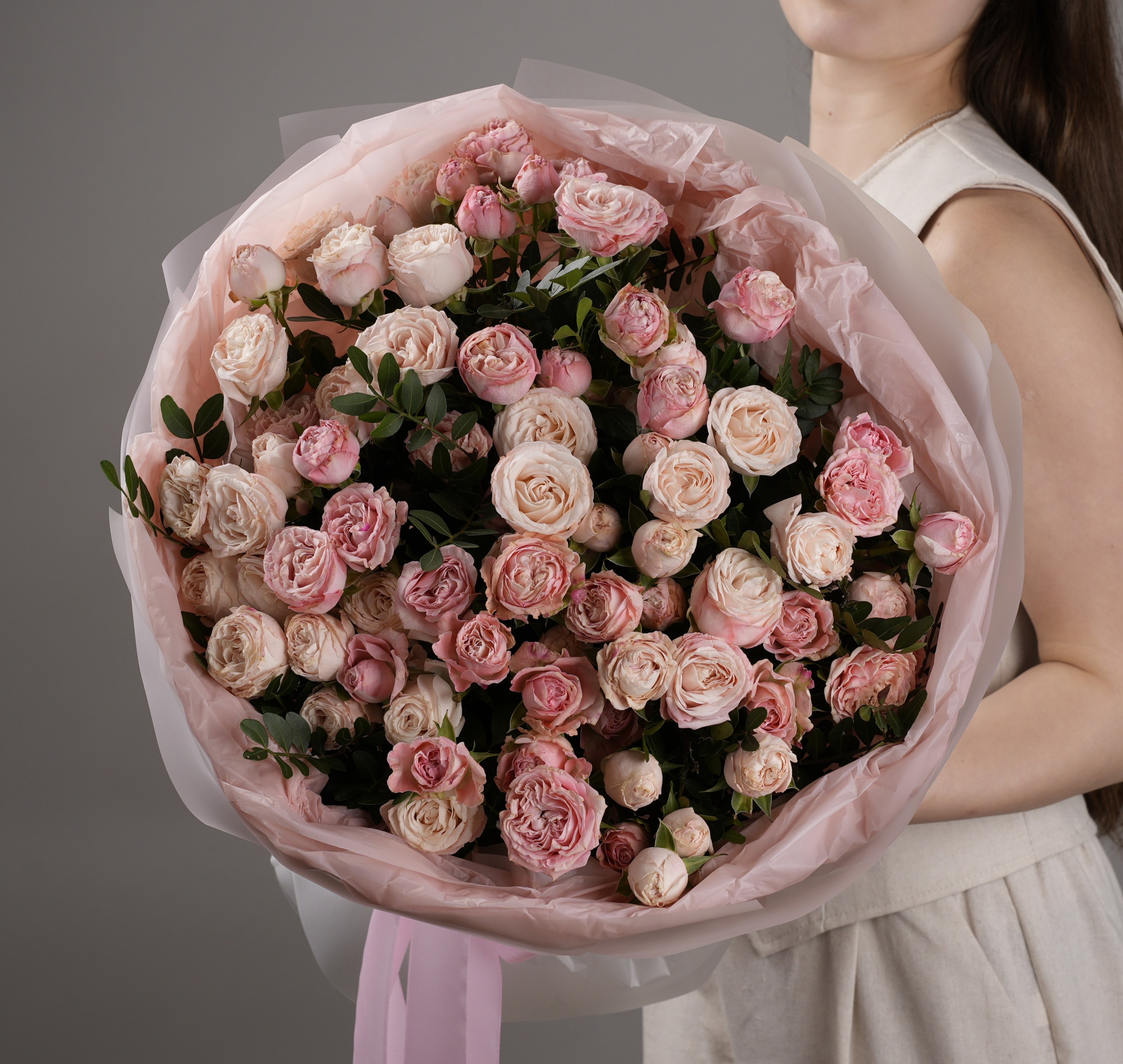 Пионовидные розы бомбастик