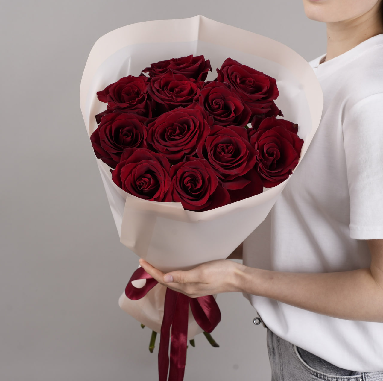 11 красных роз
